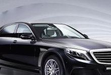 Mercedes-Benz out of control and then out the door unmanned event,